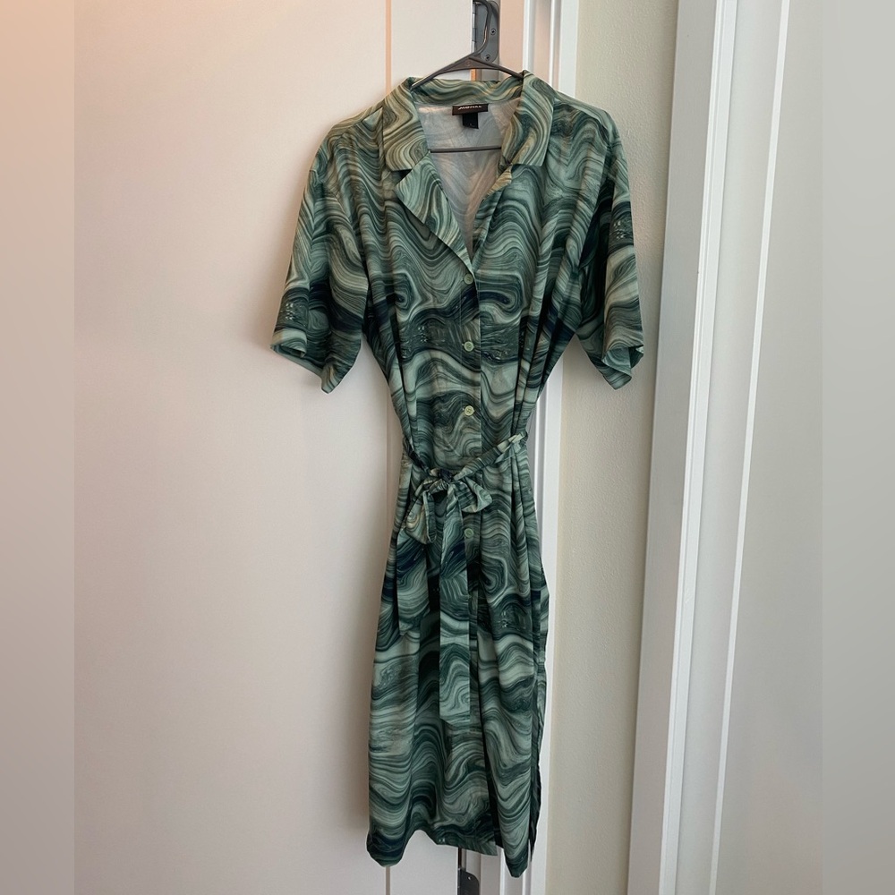 Green Swirl Midi Dress with Tie
